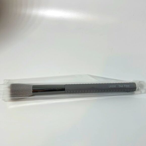 NWT LARUCE Beauty DUO FIBRE LR350 Makeup Brush - Picture 4 of 5